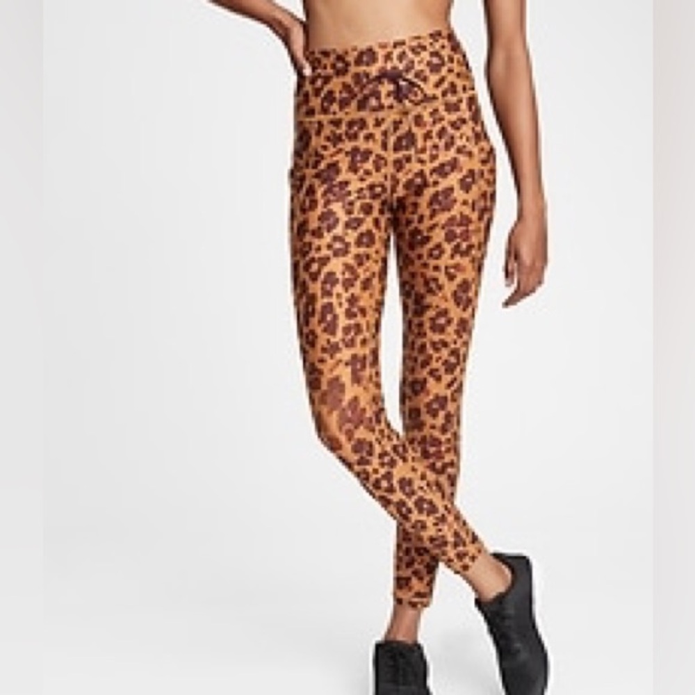 Gap fit High Rise Blackout Full Length Draw cord Leggings Size Large Cheetah